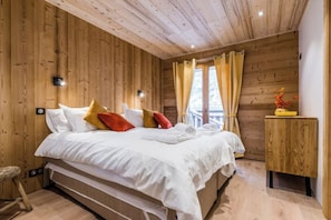 4 chambres, fer et planche à repasser, accès Internet, draps fournis