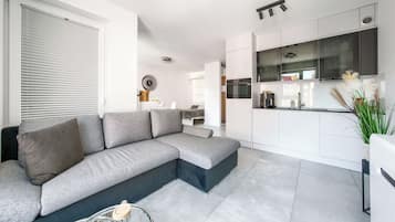 Studio (35) | Living area | Flat-screen TV