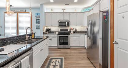 Slip 111: Harbor Front | Ensuite Bedroom