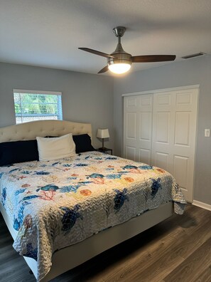 2 bedrooms, iron/ironing board, internet, bed sheets