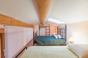 3 bedrooms, WiFi, bed sheets