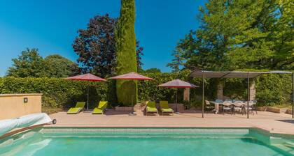 Villa 'Le Verger Du Midi' mit Gemeinschaftspool, privater Terrasse und WLAN