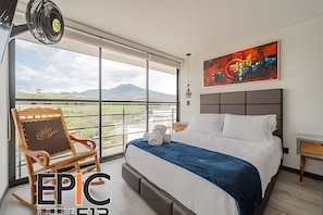 Suite | In-room safe, blackout drapes, iron/ironing board, free WiFi