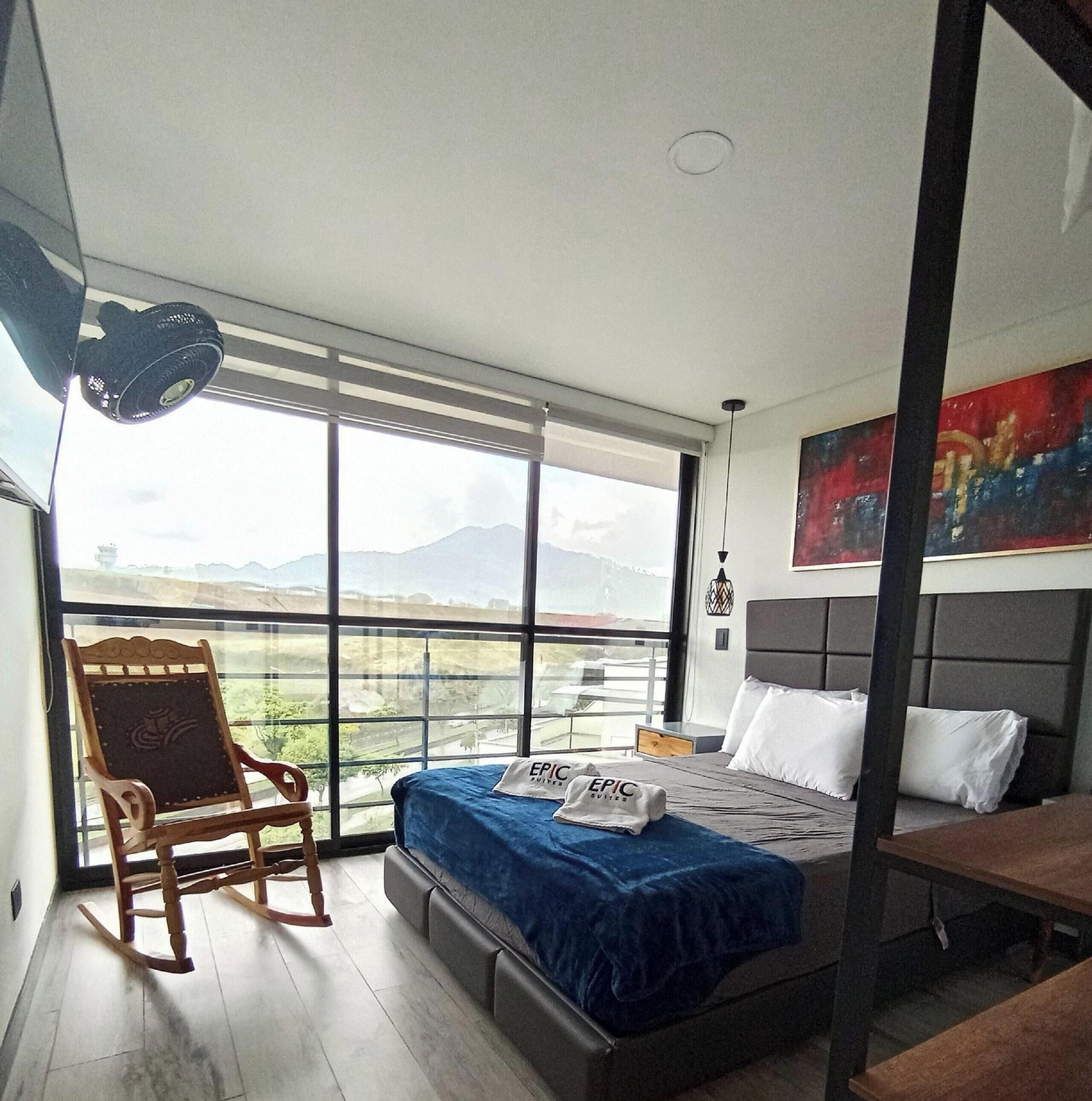 Luxury Suite | In-room safe, blackout drapes, iron/ironing board, free WiFi