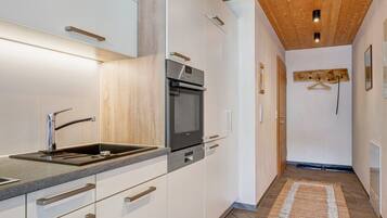 Geladeira, fogão, cooktop, lava-louças