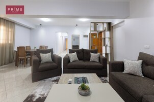 Superior Apartment, 3 Bedrooms, Sea View | Living area