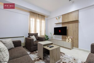 Superior Apartment, 2 Bedrooms, Sea View | Living area