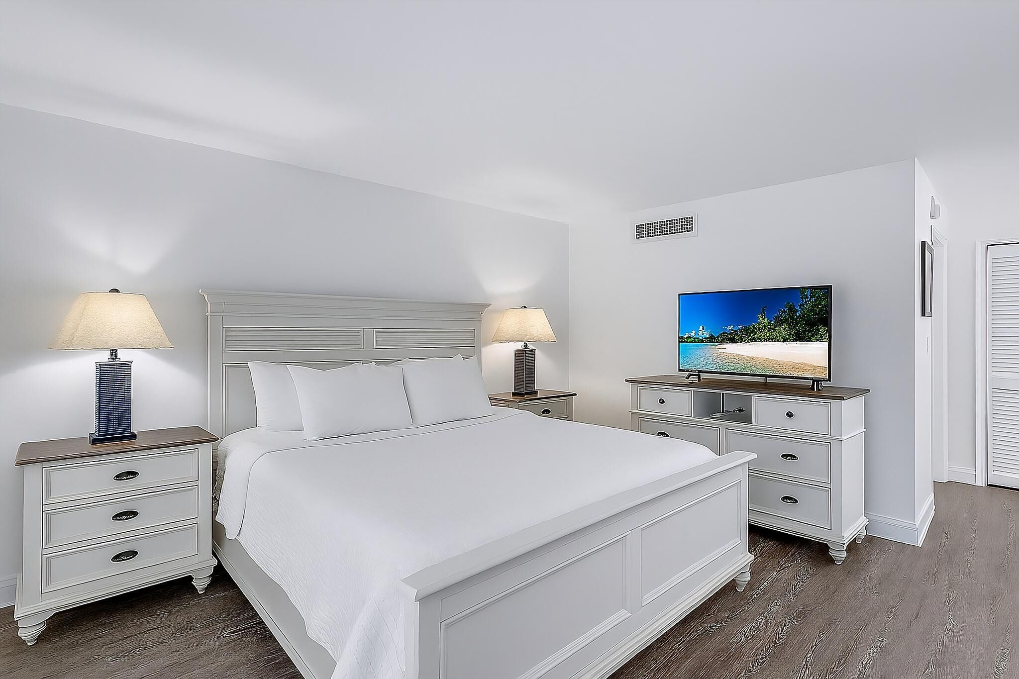 Updated Condo With Pool View And Steps To The Beach - Captiva, FL