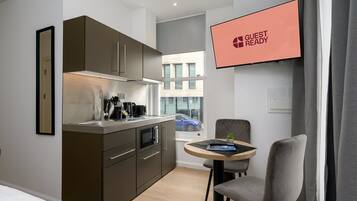 Fridge, microwave, dishwasher, coffee/tea maker