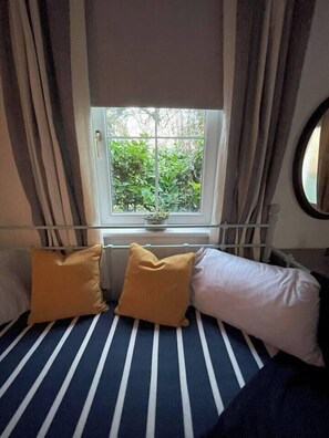 3 bedrooms, iron/ironing board, travel cot, WiFi