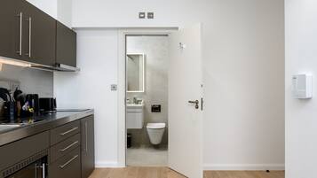 Fridge, microwave, dishwasher, coffee/tea maker