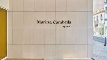 Entrada al alojamiento