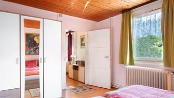 2 Schlafzimmer, Bügeleisen/Bügelbrett, WLAN, Bettwäsche