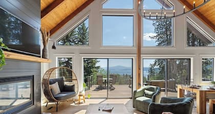 A-Frame Cedar Retreat w/ Hot Tub, Secret Game Room