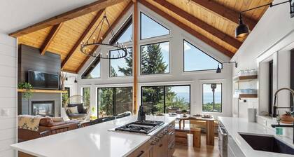 A-Frame Cedar Retreat w/ Hot Tub, Secret Game Room