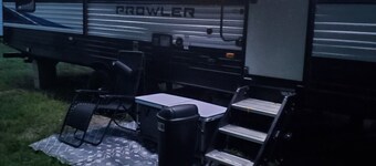 Go glamping on the Withlacoochee river in beautiful Nobleton Fl.