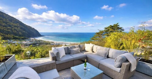 Sunset Terrace - 2-Bed Sea View Apartment at Tors Park with Terrace