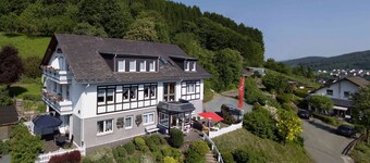 BergZauber - Group house for 22 people with sauna, garden & 10 rooms / bathrooms