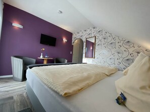 10 bedrooms, WiFi