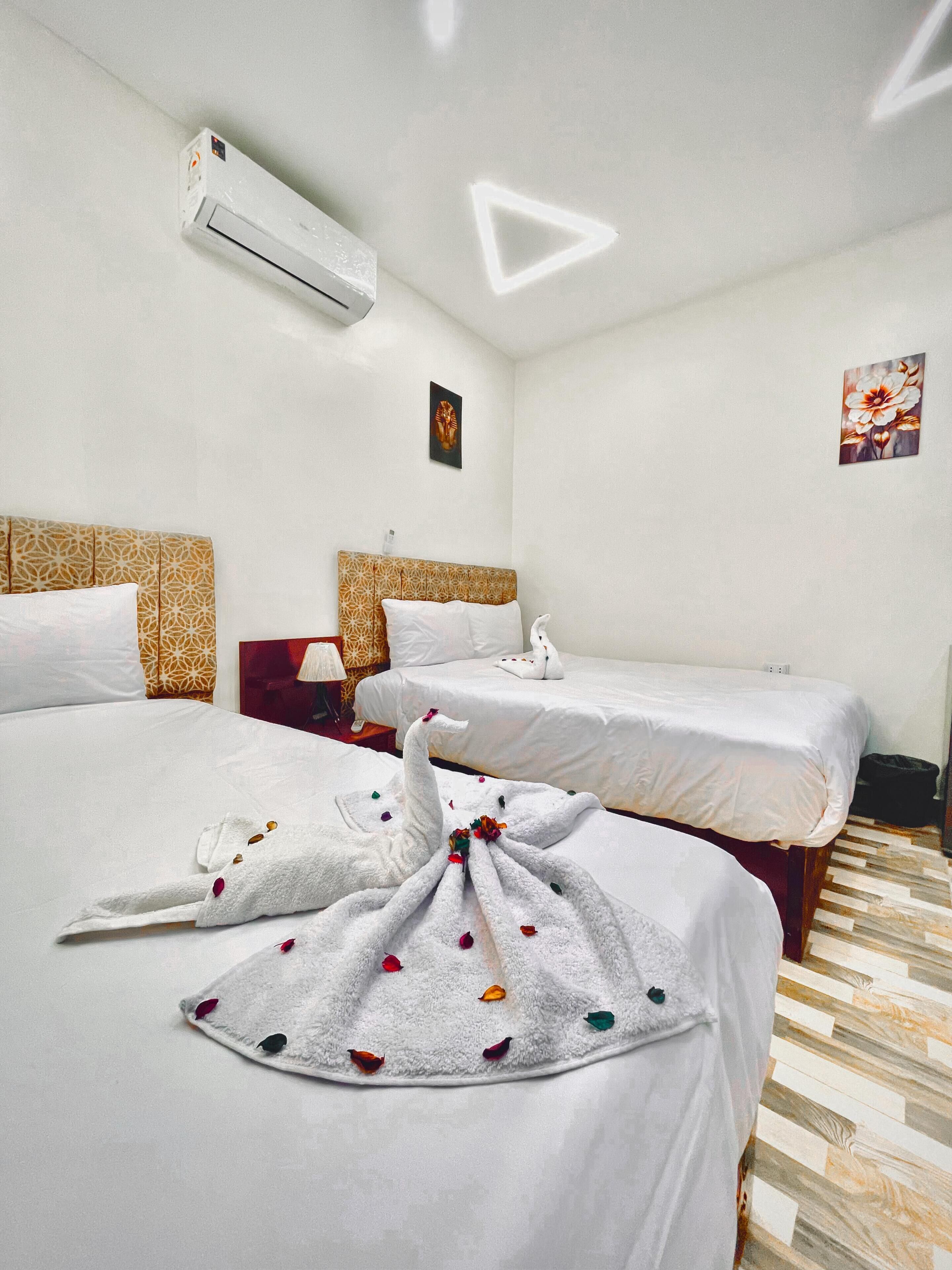 Soundproofing, free WiFi