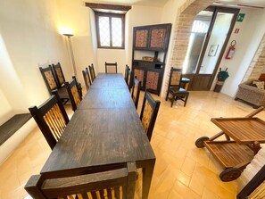 Villa, 5 Bedrooms, Private Pool, Garden View | Dining