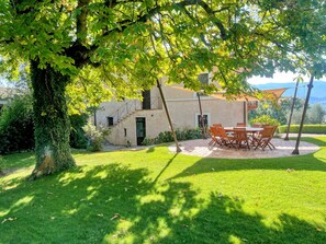 Villa, Multiple Bedrooms, Private Pool, Garden View | Outdoor dining