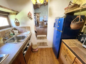 Villa, Multiple Bedrooms, Private Pool, Garden View | Private kitchen