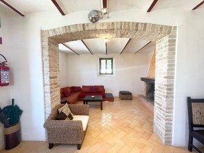 Villa, Multiple Bedrooms, Private Pool, Garden View | Interior