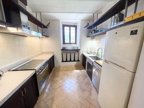Villa, Multiple Bedrooms, Private Pool, Garden View | Private kitchen