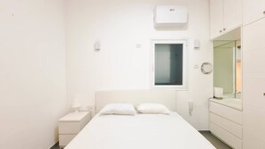 1 habitación, escritorio, tabla de planchar con plancha y wifi gratis 