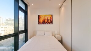 2 bedrooms, desk, iron/ironing board, free WiFi - Hayarkon Royal - Two Bedroom Apartment, Sleeps 5 (Tel Aviv-Yafo)