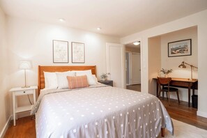3 bedrooms, desk, iron/ironing board, travel cot
