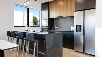 Fridge, microwave, oven, stovetop