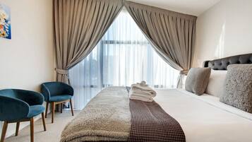3 bedrooms, desk, iron/ironing board, free WiFi