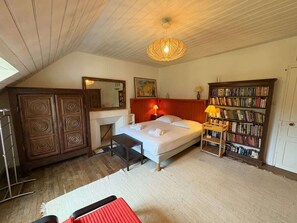 4 habitaciones, escritorio, cuna de viaje y wifi gratis 