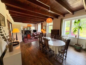 Dining - La Bicoque - Pretty Breton house near the beach (Landunvez)