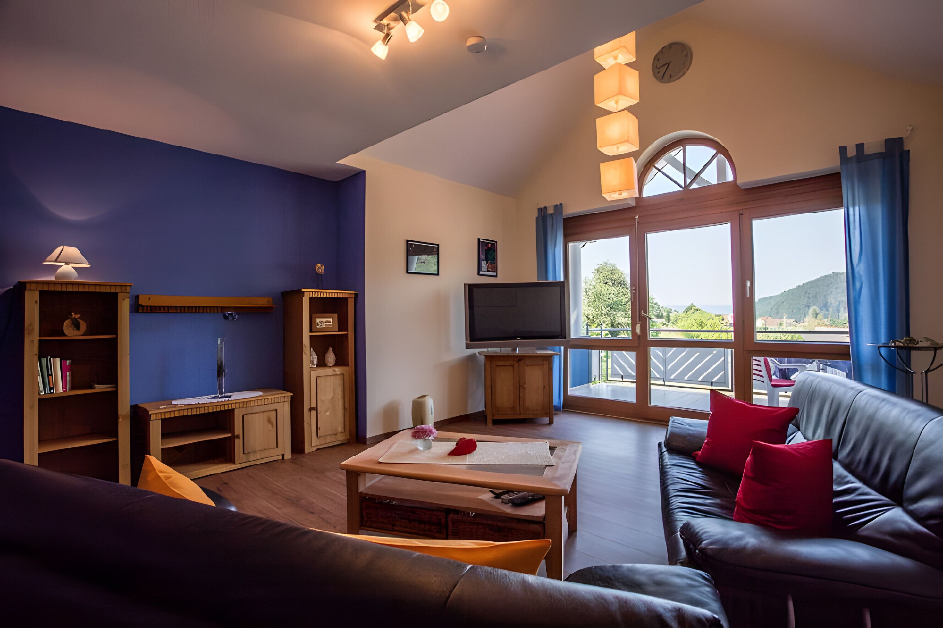 Télévision, chaîne hi-fi