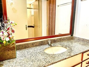 Family Apartment | Bathroom - Eldorado Flat (Caldas Novas)