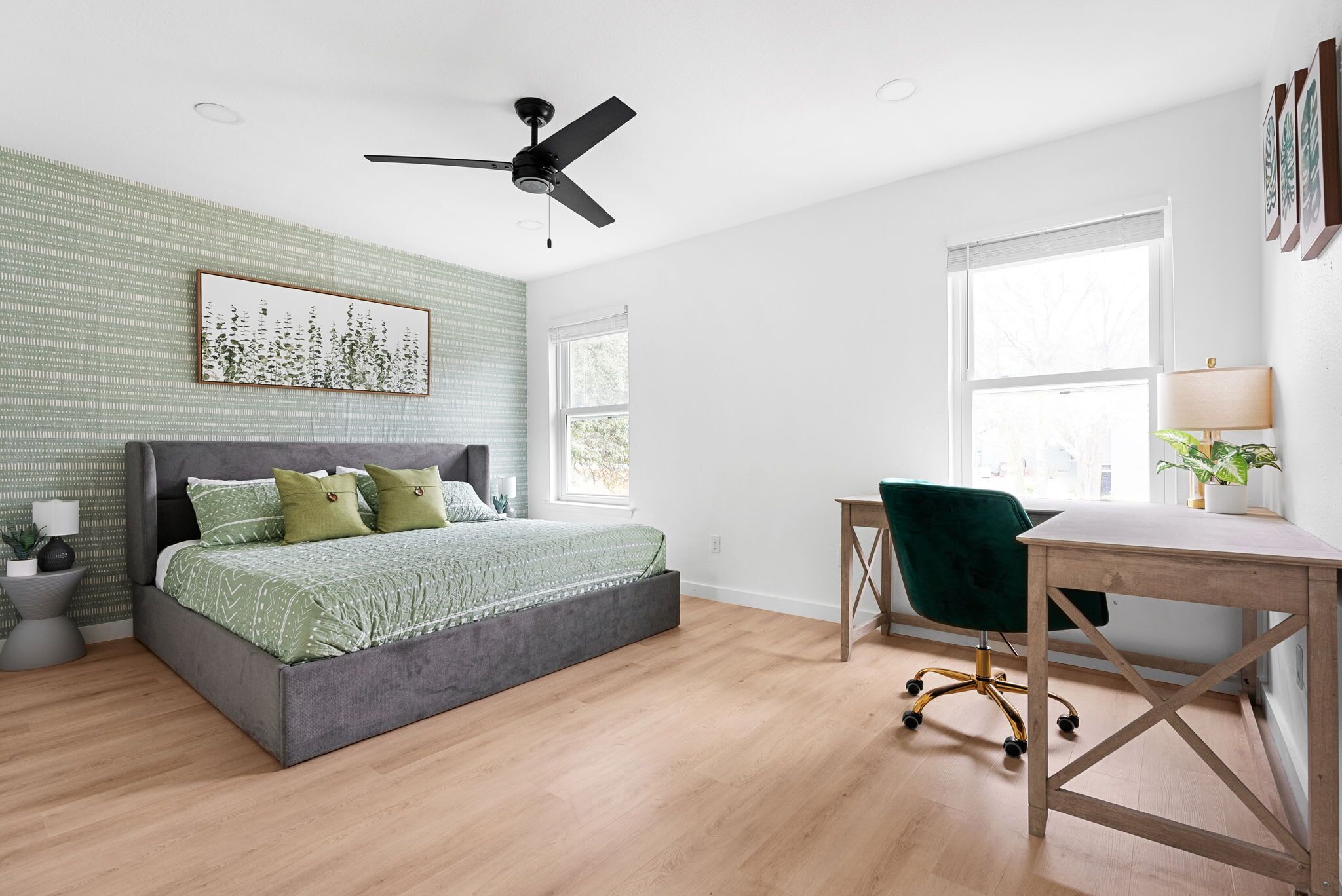 2 Schlafzimmer, Schreibtisch, Bügeleisen/Bügelbrett, WLAN