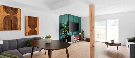 TV, peis og kontorer