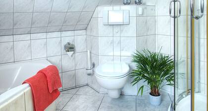 Spacious vacation home with 3 bedrooms, covered terrace, barbecue hut NaheOL