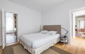 2 chambres, bureau, fer et planche à repasser, Wi-Fi gratuit