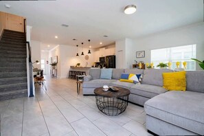 Télévision, lecteur de DVD, chaßne hi-fi, espaces bureaux