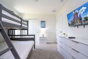 6 chambres, bureau, fer et planche à repasser, Wi-Fi