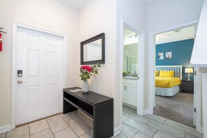 4 bedrooms, desk, iron/ironing board, WiFi