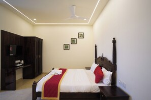Living area - Bhadrachalam Nest Inn (Mysore)