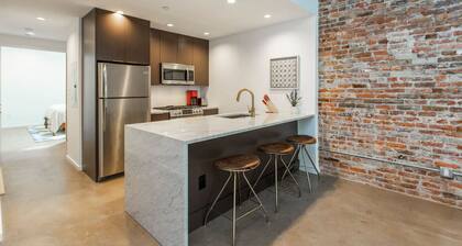Inventors' Loft - Luxury, Upscale, Quiet 2BD!