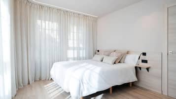 3 slaapkamers, een strijkplank/strijkijzer, wifi, beddengoed