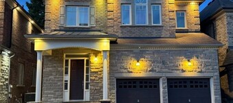 Luxury 2BR/2BA Retreat + Netflix + Free Parking –Lake Wilcox-Richmond Hill-VRBO