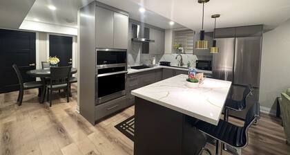 Luxury 2BR/2BA Retreat + Netflix + Free Parking âLake Wilcox-Richmond Hill-VRBO